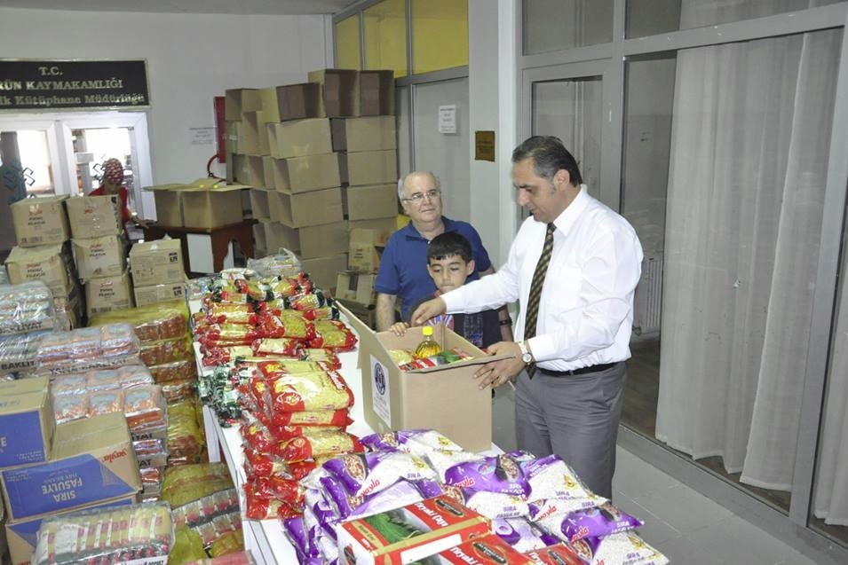 Ramazan Paketleri Gürün 'de Dağıtıldı