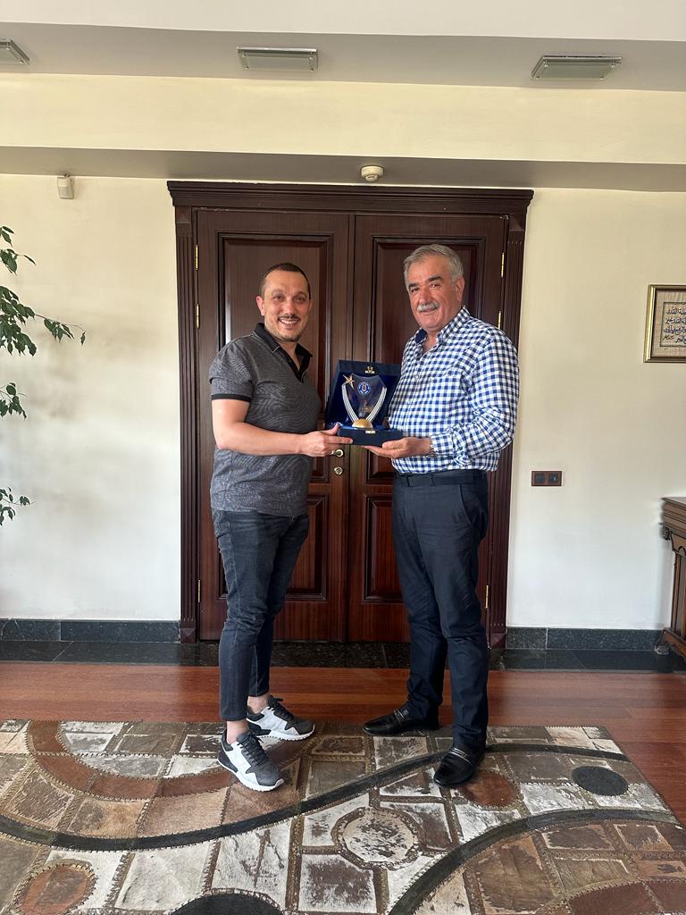 VAKIF BAŞKANIMIZDAN YÜKSEL GRUP TEKSTİL’E TEŞEKKÜR ZİYARETİ.