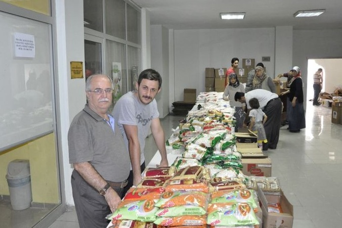  Ramazan Paketlerini Güründe Dağıttık