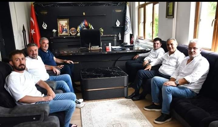 KAYMAKAMIMIZ SN.ABDULLAH SARI VE VAKIF BAŞKANIMIZ SN.SELAMİ KOCA’DAN BAŞKAN ÇİFTÇİ’YE ZİYARET