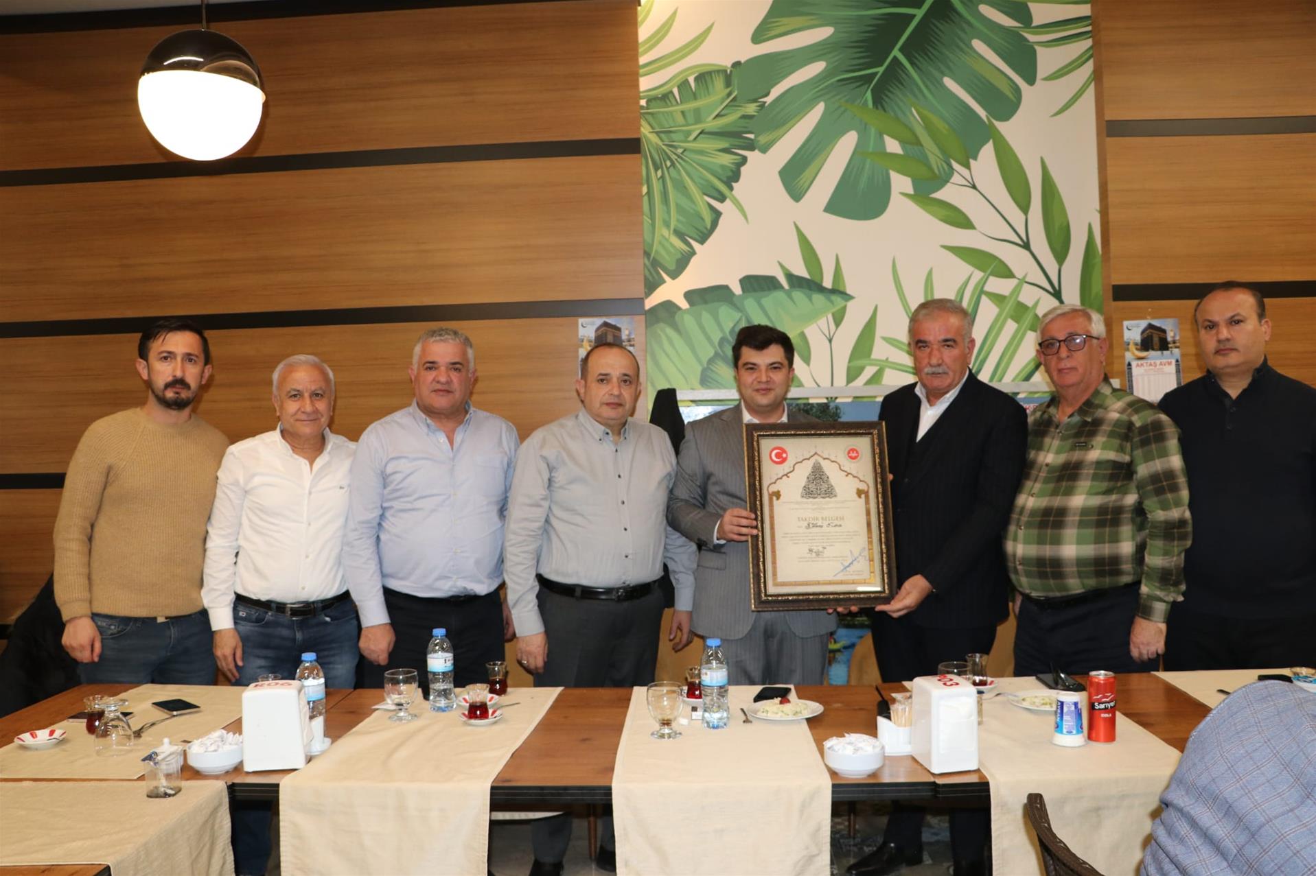 DİYANET İŞLERİ BAŞKANLIĞI'NDAN VAKIF BAŞKANIMIZ SN SELAMİ KOCA' YA TAKDİR BELGESİ.