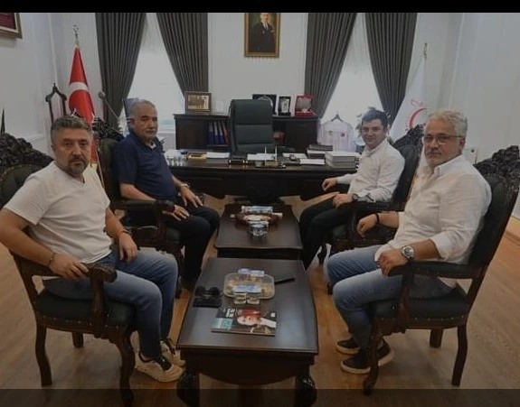 VAKIF BAŞKANIMIZ SN.SELAMİ KOCA KAYMAKAMIMIZ SN.ABDULLAH SARI'YI MAKAMINDA ZİYARET ETTİ.