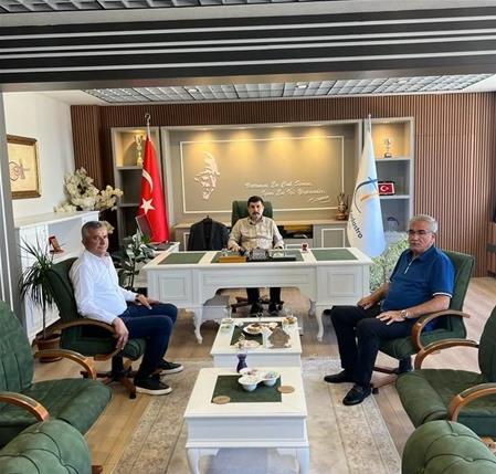 VAKIF BAŞKANIMIZ SN. SELAMİ KOCA  SİVAS TAPU VE KADASTRO BÖLGE MÜDÜRÜ’NÜ ZİYARET ETTİ.