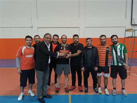 VAKIF BAŞKANIMIZ SN. SELAMİ KOCA GÜRÜN'DE VOLEYBOL TURNUVOLARINA KATILDI