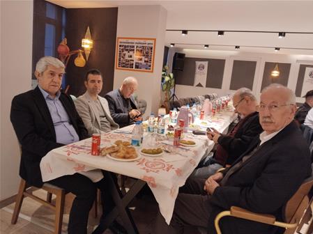 VAKFIMIZDA ÜYELERİMİZ VE ÖĞRENCİLERİMİZLE  İFTAR DA BİR ARAYA GELDİK