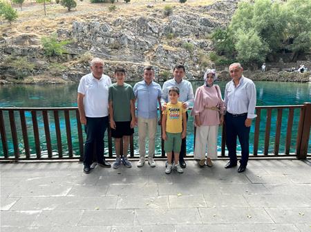 GÜRÜN DE LGS VE YKS DE BAŞARILI ÖĞRENCİLERLE BİR ARAYA GELDİK