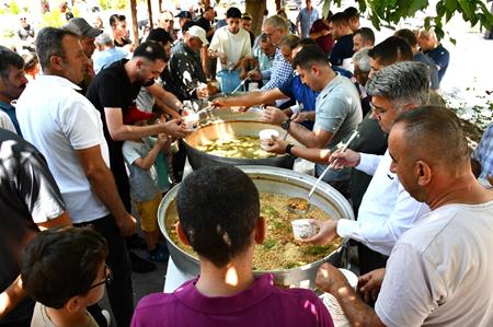 VAKIF BAŞKANIMIZ SN. SELAMİ KOCA GÜRÜN BELEDİYESİ’NİN DÜZENLEDİĞİ  AŞURE PROĞRAMINA KATILDI.