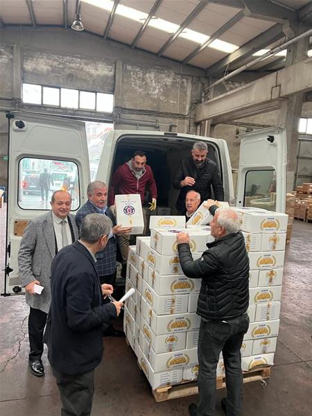 İSTANBUL DA 500 AİLEYE RAMAZAN KUMANYASI DAĞITILDI