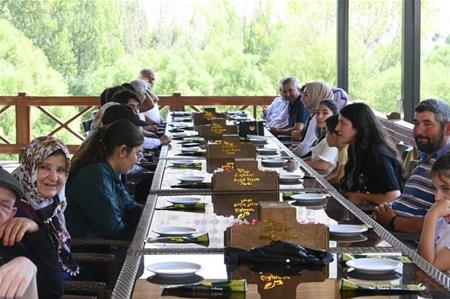 GÜRÜN DE LGS VE YKS DE BAŞARILI ÖĞRENCİLERLE BİR ARAYA GELDİK