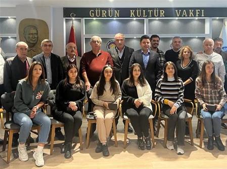 VAKFIMIZDA HEMŞEHRİMİZ İSTANBUL MİLLETVEKİLİ OSMAN BOYRAZ ve ÖĞRENCİLERİN BULUŞMASI