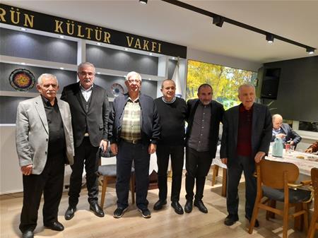VAKFIMIZDA ÜYELERİMİZ VE ÖĞRENCİLERİMİZLE  İFTAR DA BİR ARAYA GELDİK